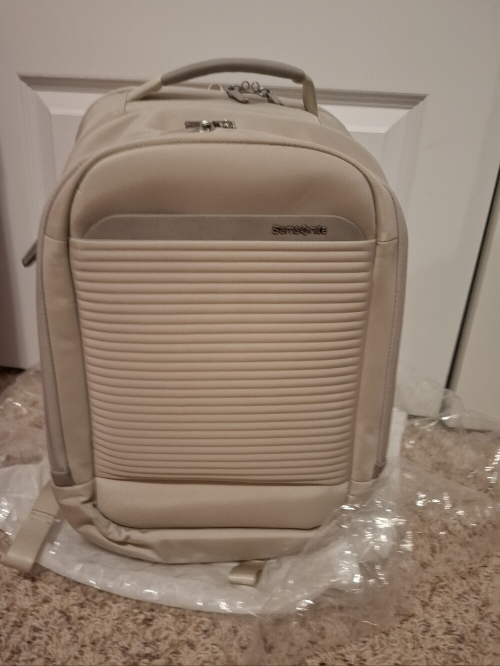Samsonite Cream-Colored Commuter Backpack - Picture 8 of 10